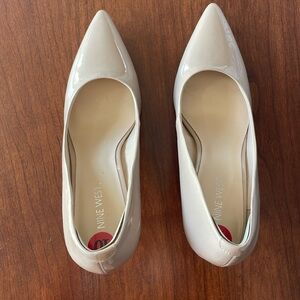 Nine West nude 3” pumps